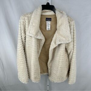 Patagonia Women's Cream Color Jacket - Size Medium